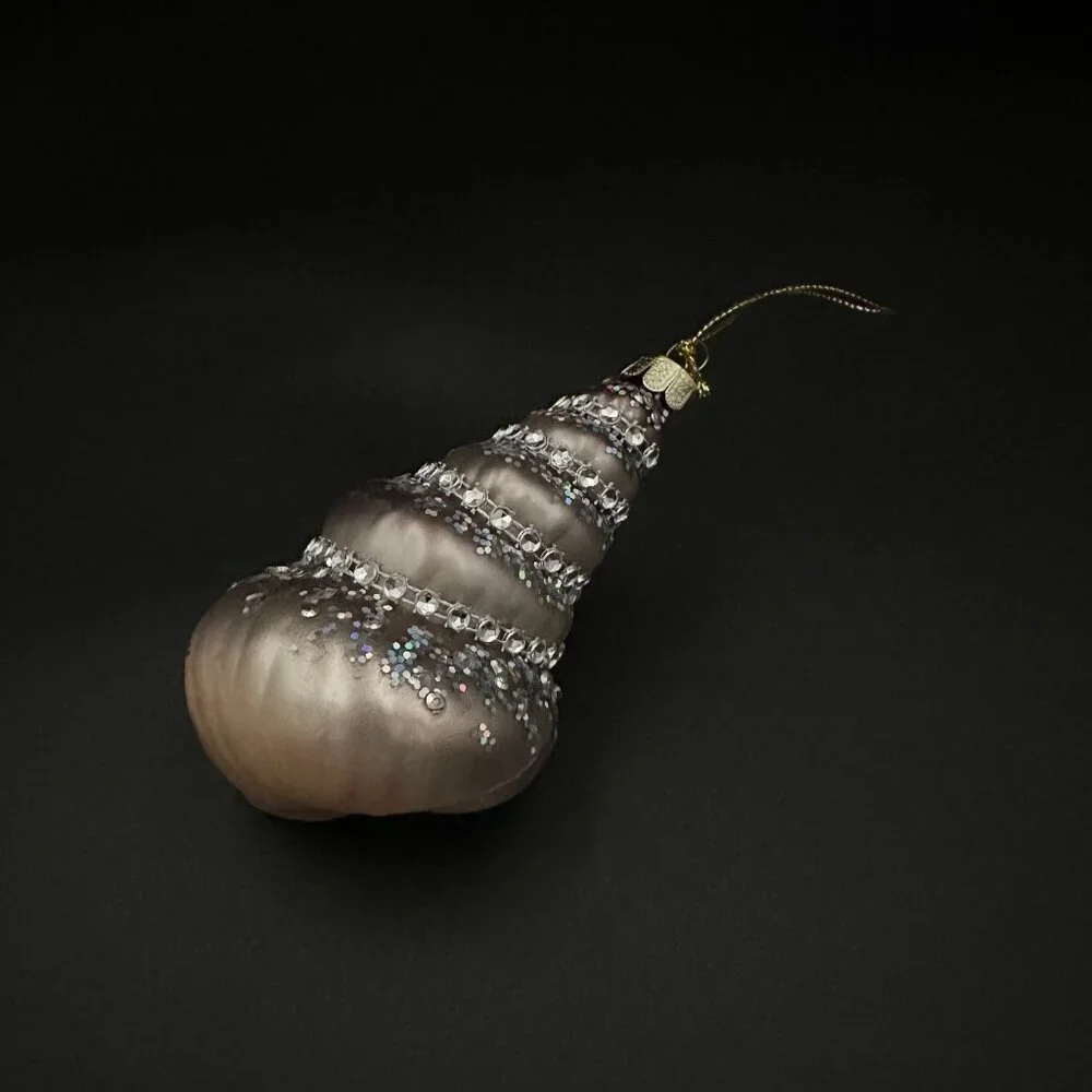 ✨ Wilford & Lee Home Accents Glass Shell Ornament – Elegant Coastal Decor ✨